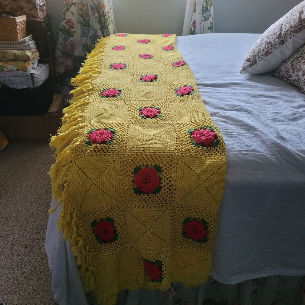 Vintage Yellow Crochet Throw Blanket with 3D Floral Design - Picture 2 of 16